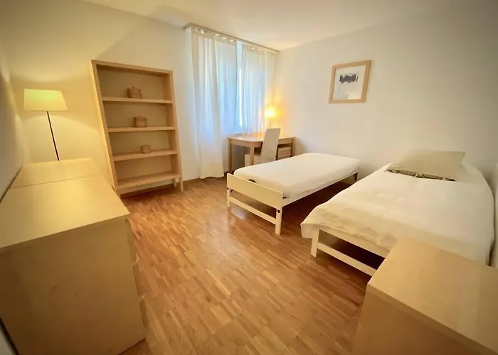 Your Bright And Spacious By The Apartament
