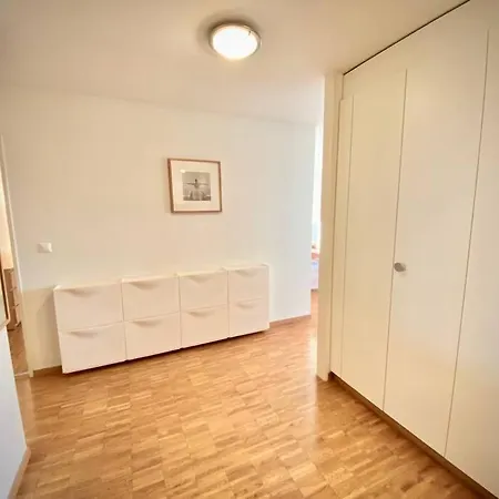 Διαμέρισμα Your Bright And Spacious By The *